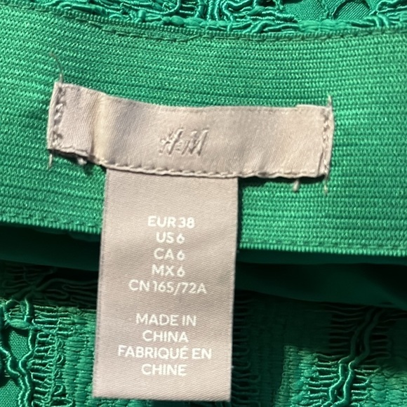 Size 6 green lace, mini skirt lined bright green high waisted skirt - Picture 2 of 6